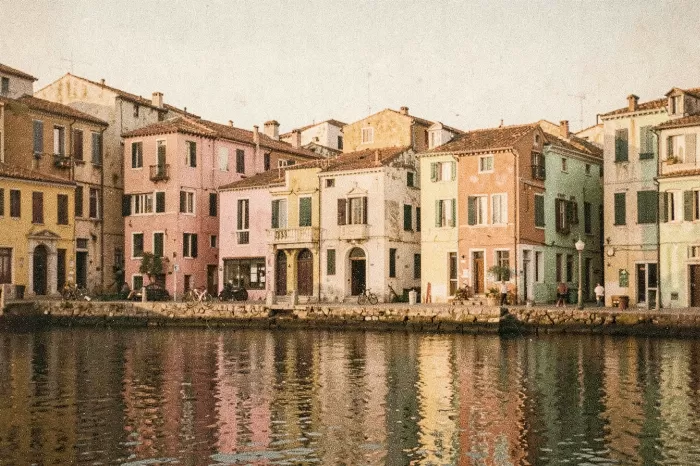 Riverside Houses