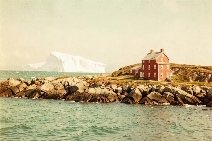 Red Saltbox