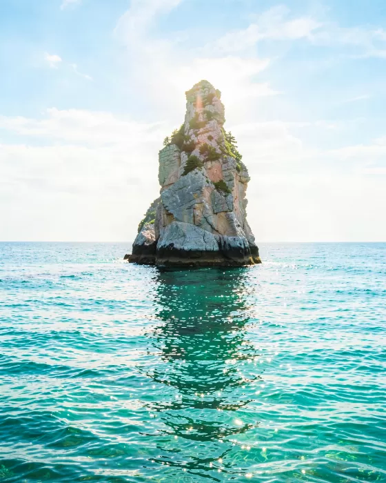 Turquoise Pillar