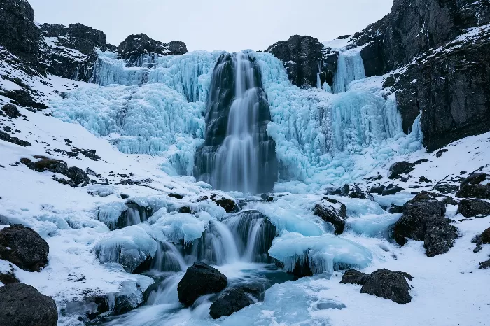 Frozen Cascade