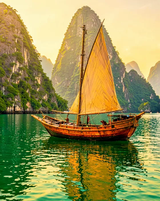 Ha Long Junk