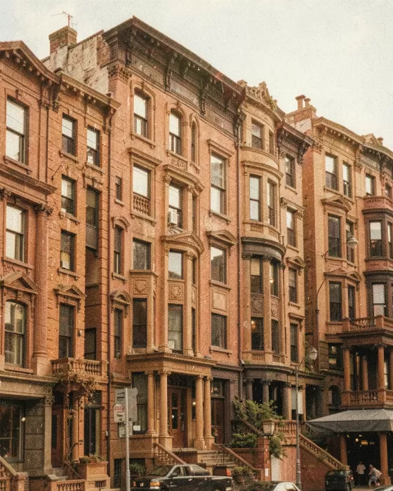 Brownstone Glow