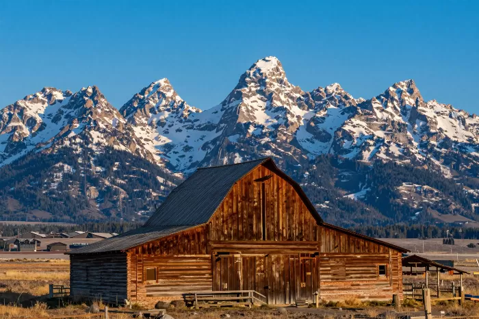 Barn Peaks