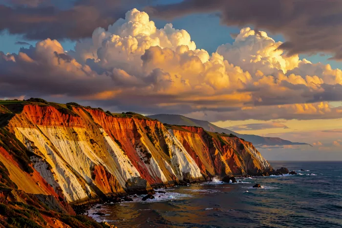 Aquinnah Glow