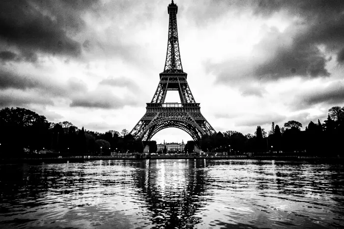 Eiffel Reflection