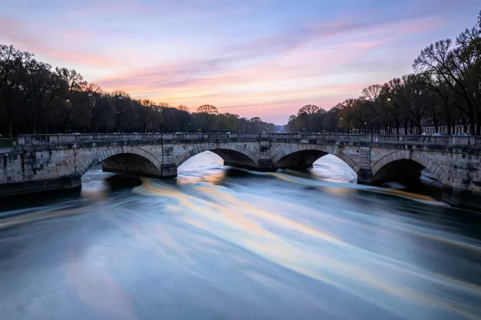 Seine Dusk