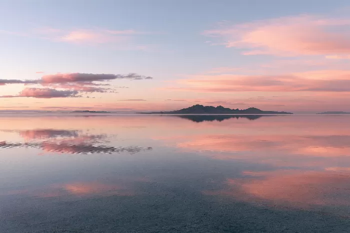 Mirror Dawn