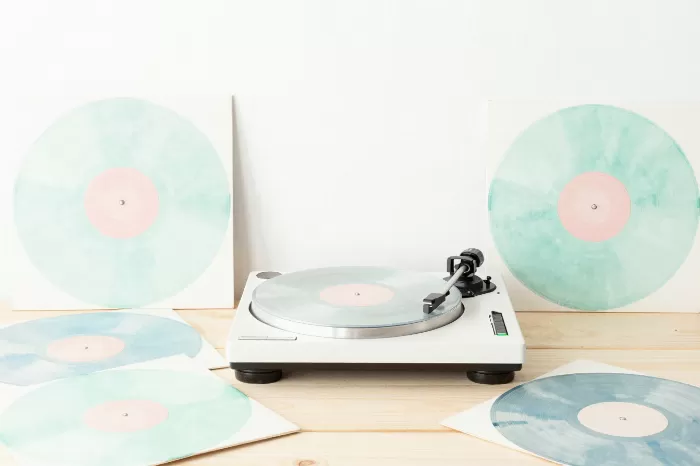 Muted Turntable