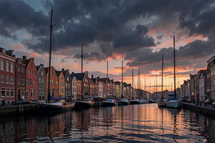 Nyhavn Dawn