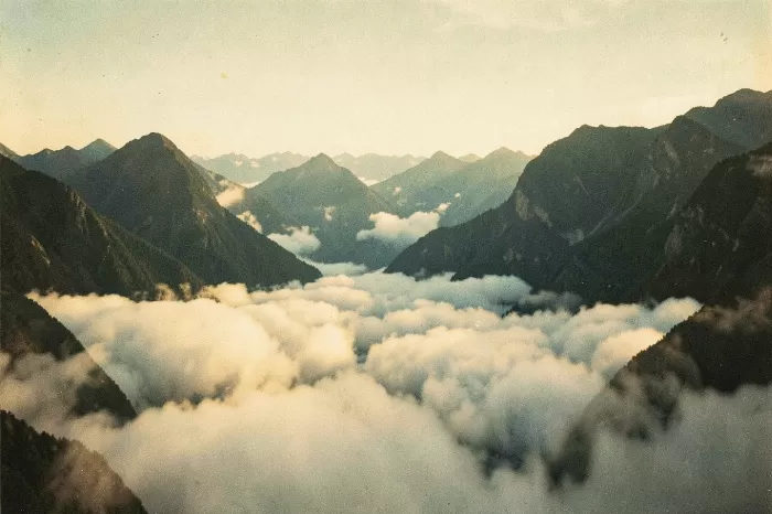 Cloudfilled Valley
