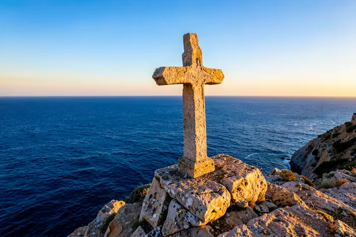 Cliff Cross